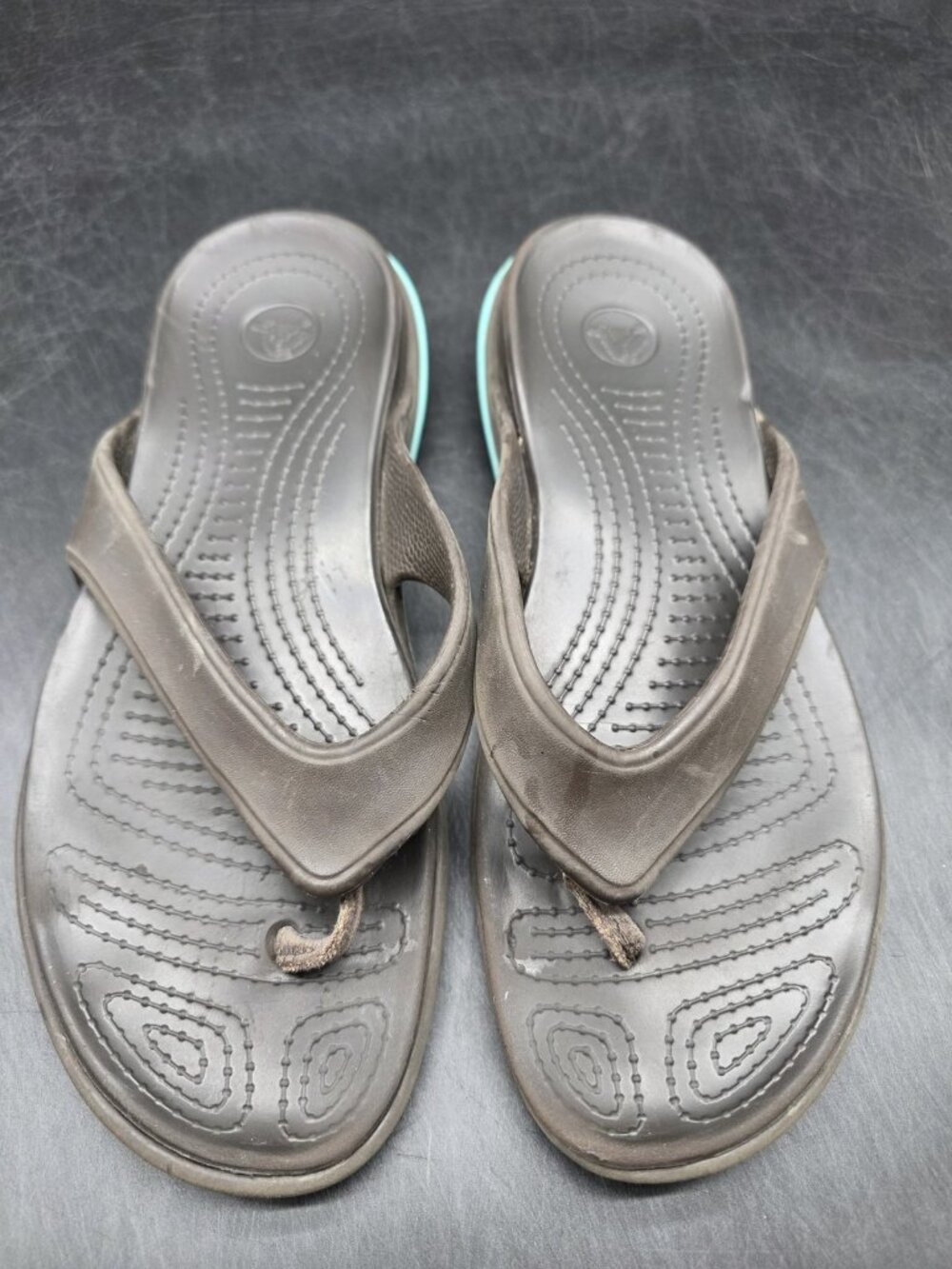Crocs Sandals mens Size 9 40 Brown Swiftwater Wave Thong Flip Flop Comfort Shoes